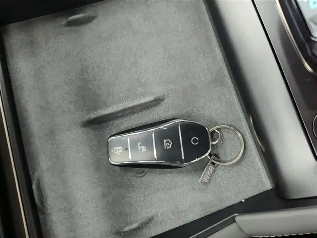 BYD Qin L 2025 DM-i Smart Drive Edition 120KM Surpassing фото 9