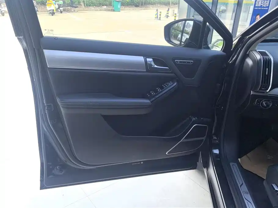 BYD TANG