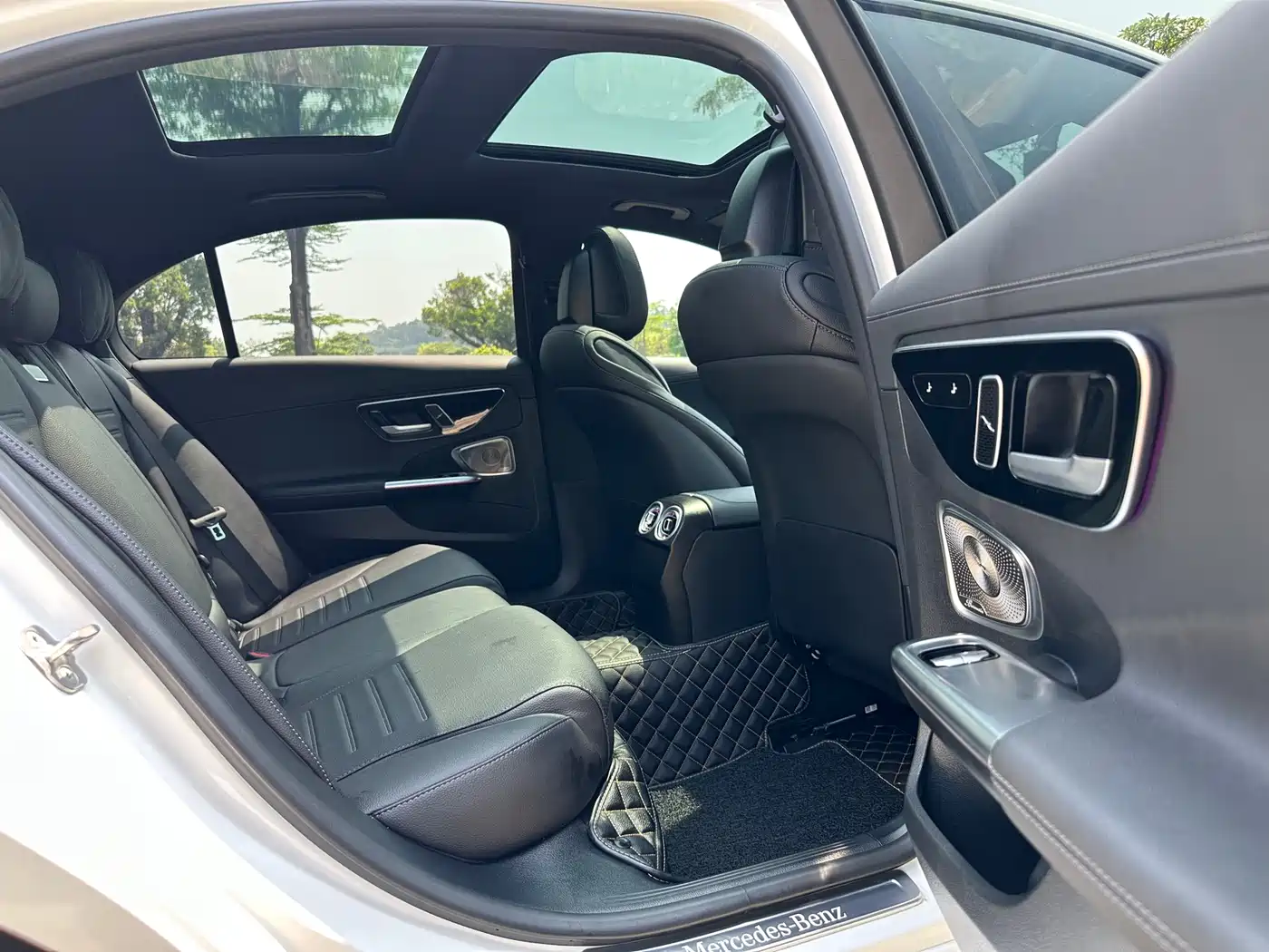 Mercedes-Benz C-Class 2025 C 260 L Night Sport Edition фото 12