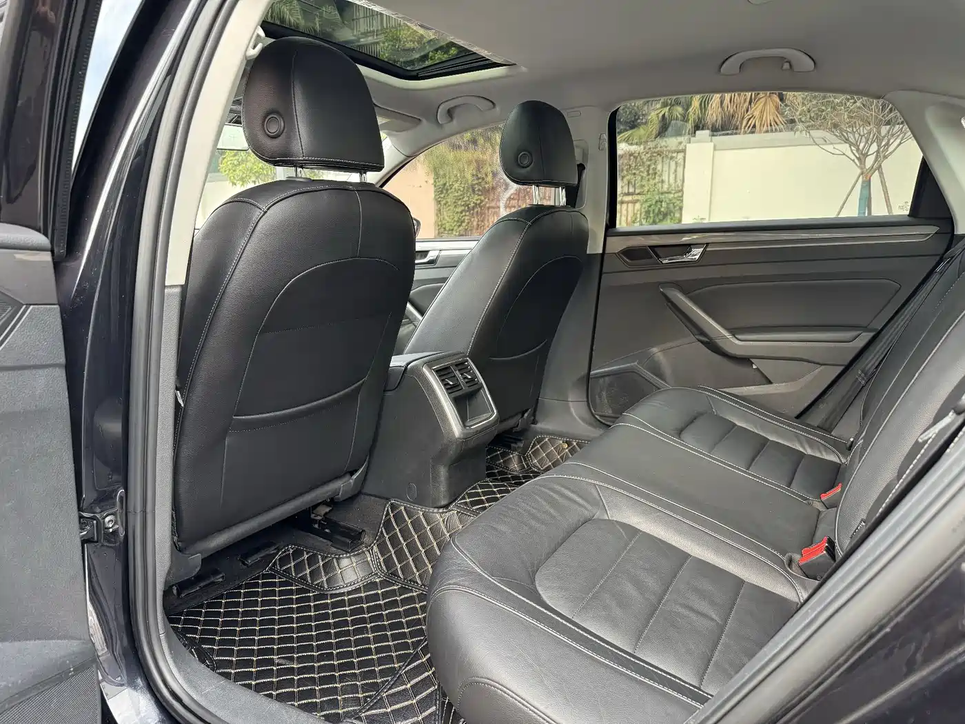 Volkswagen Passat 2017 280TSI DSG Elegance фото 6
