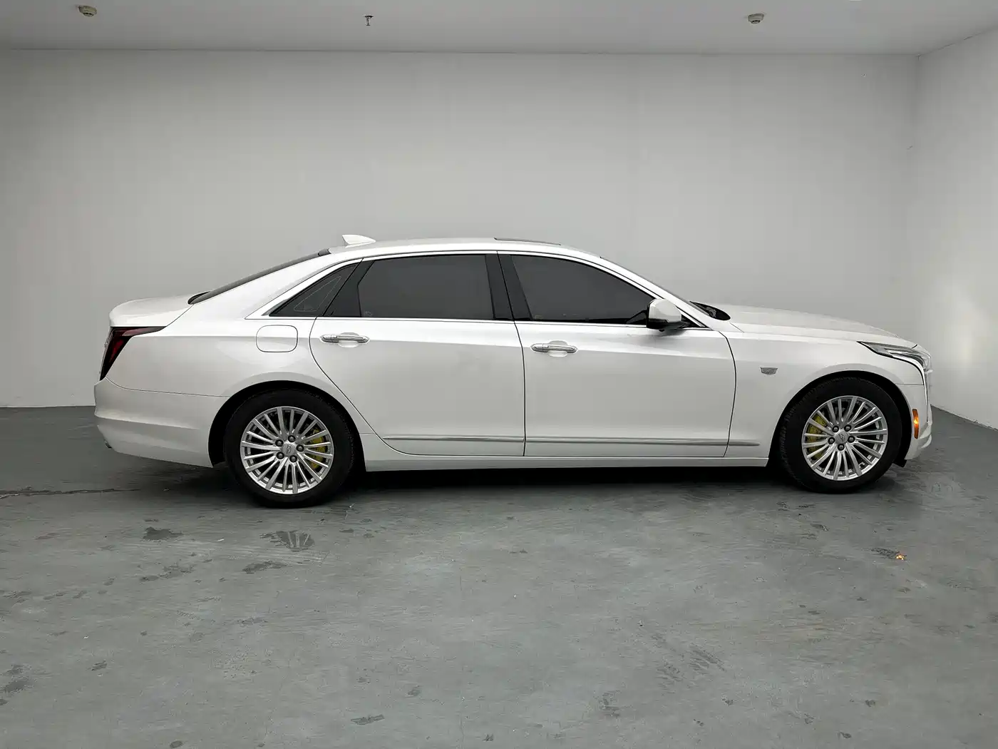 Cadillac CT6 2019 28T Fashion Model фото 18