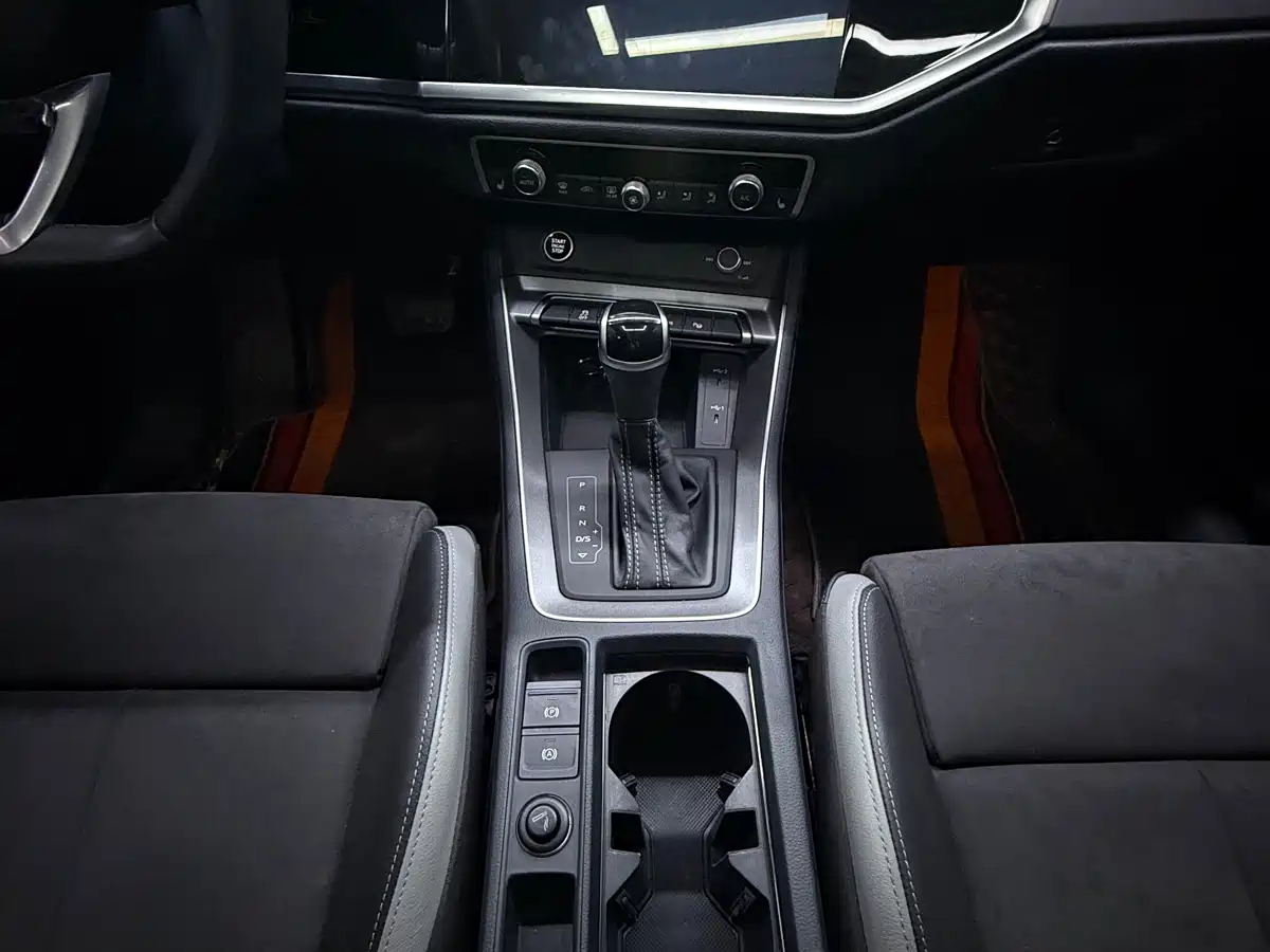 Audi Q3 2023 35 TFSI Fashion Dynamic (1.4T) фото 9