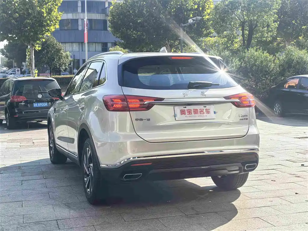 Фото 9 - Hongqi HS5