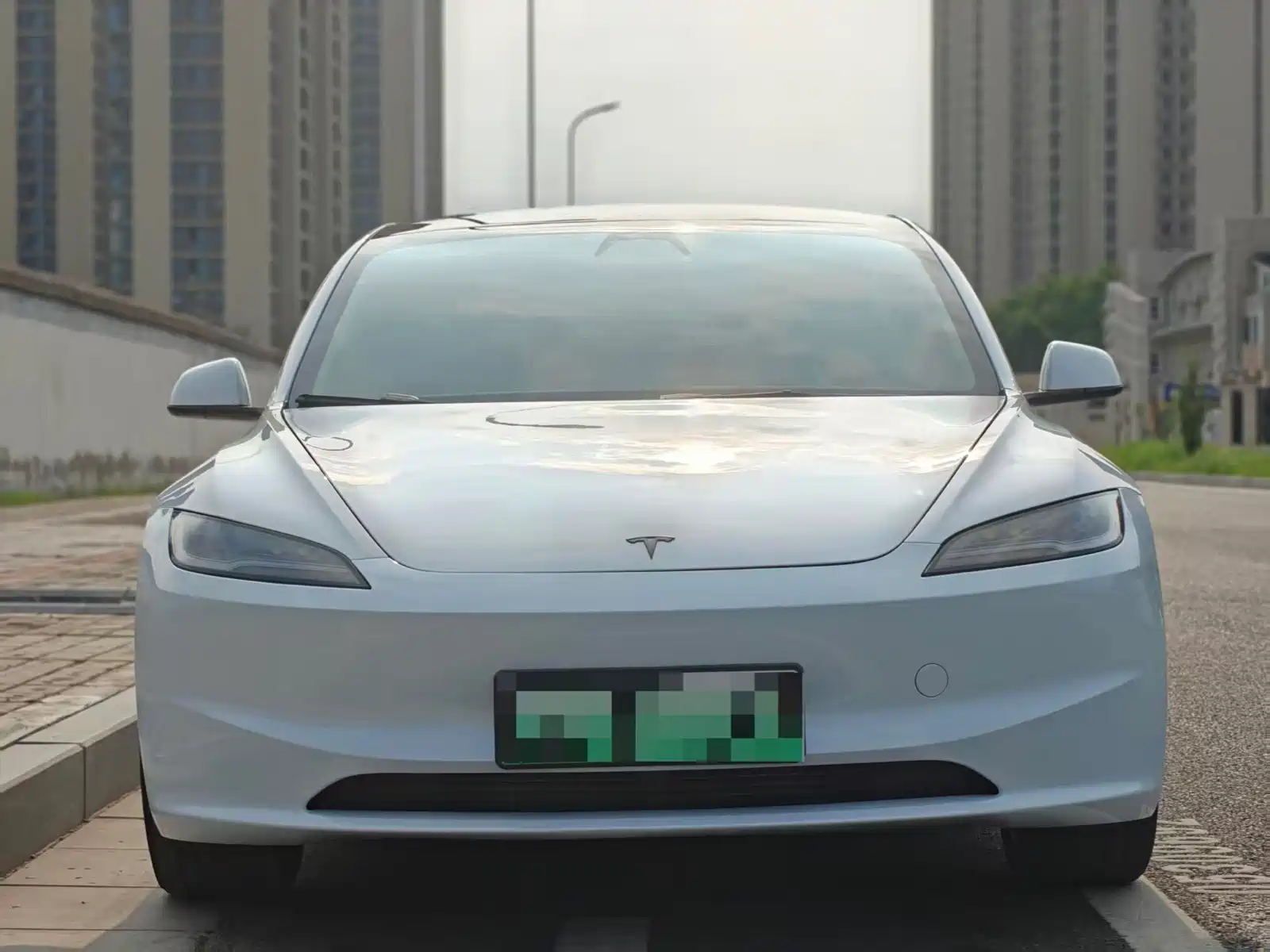 Фото 4 - Tesla Model 3