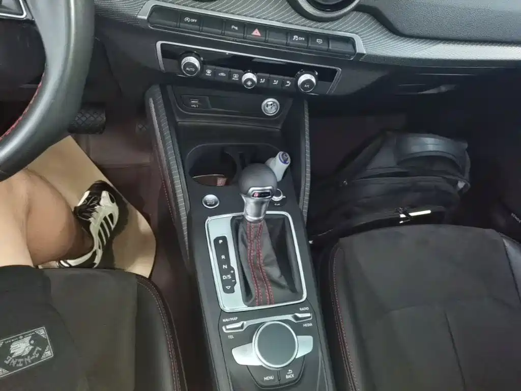Audi Q2L 2024 2023 35TFSI Luxury Sport
