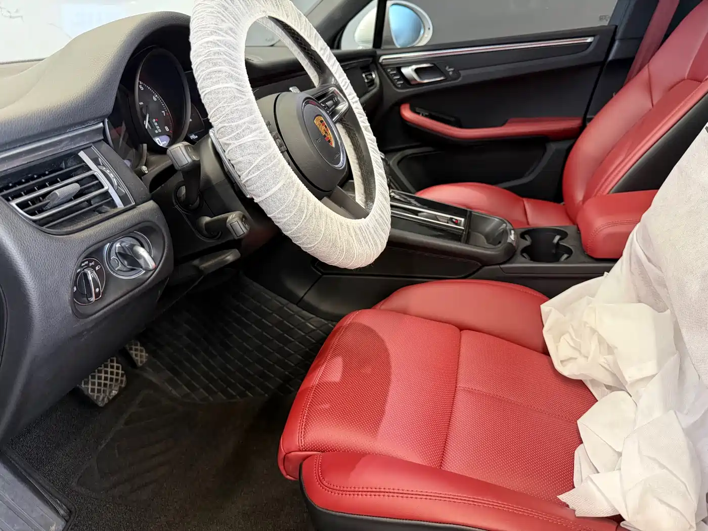 Porsche Macan 2023 Macan 2.0T фото 3