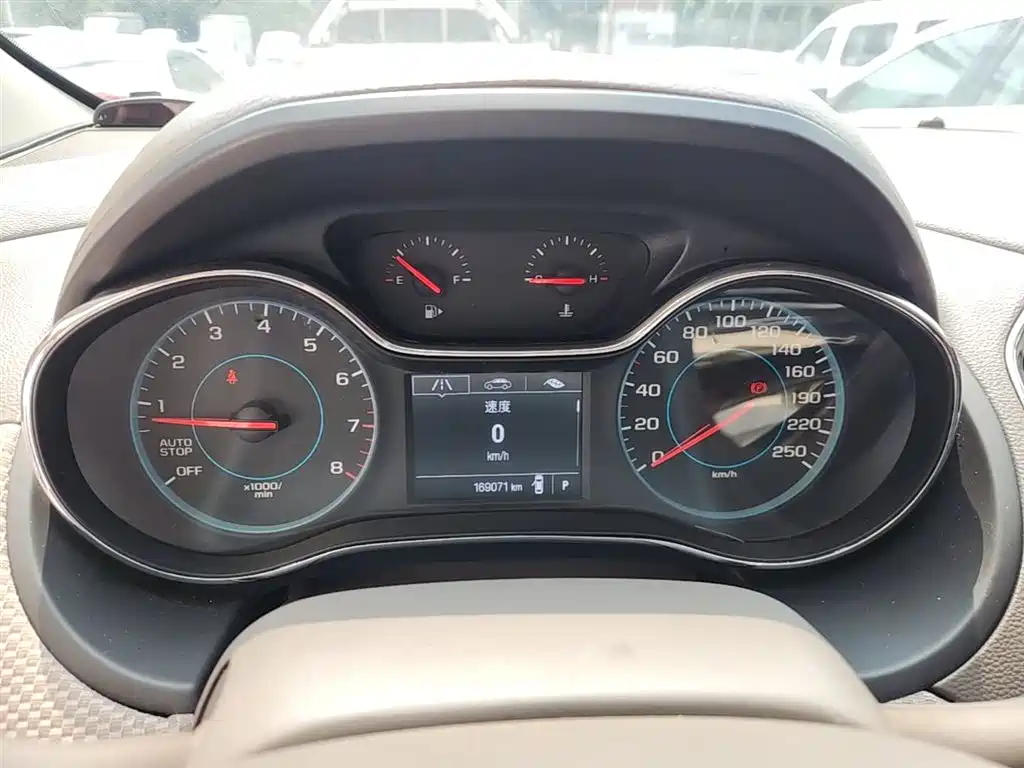 Chevrolet Cruze 2016 1.5L Automatic Fashion Sunroof Edition фото 12
