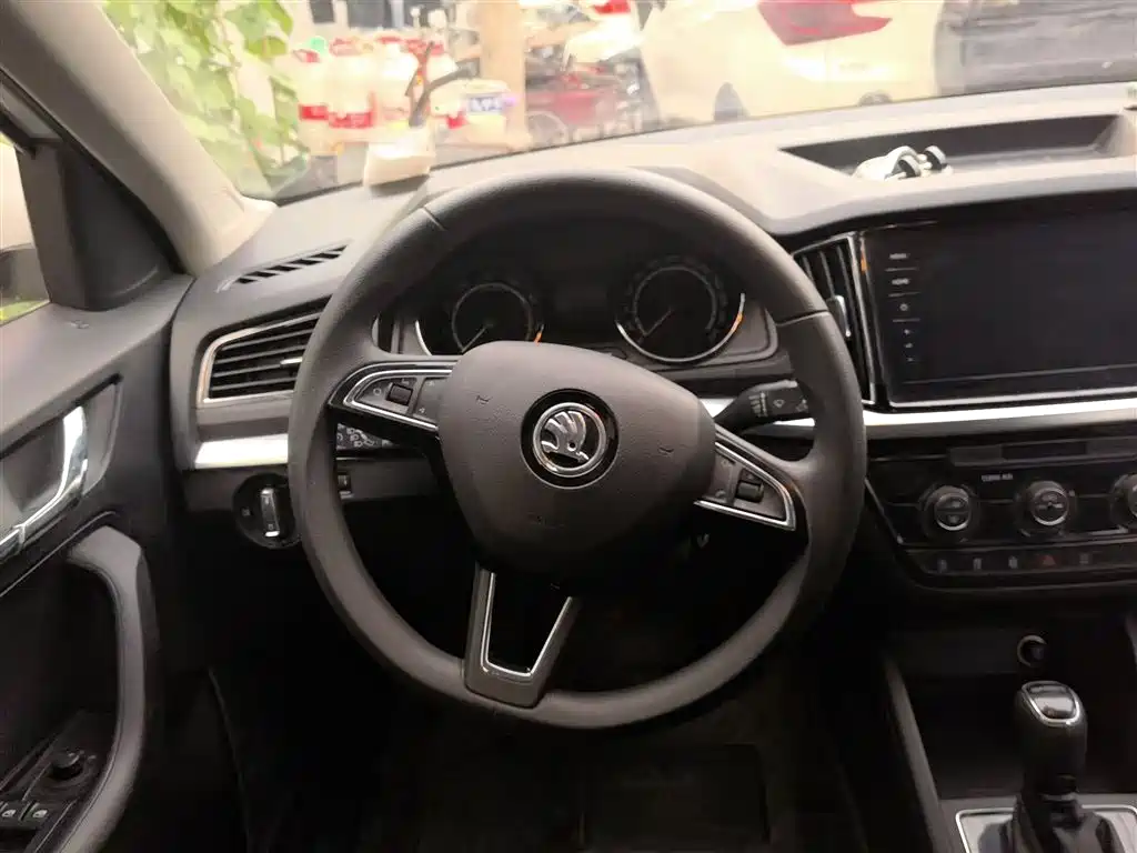 Škoda Kamiq 2020 Model 1.5L Automatic Comfort фото 6
