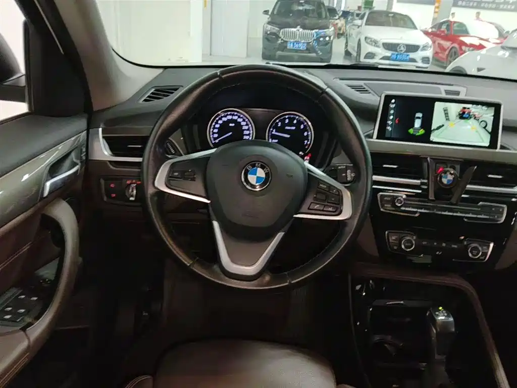 BMW X1 2019 xDrive20Li Premium Model фото 11