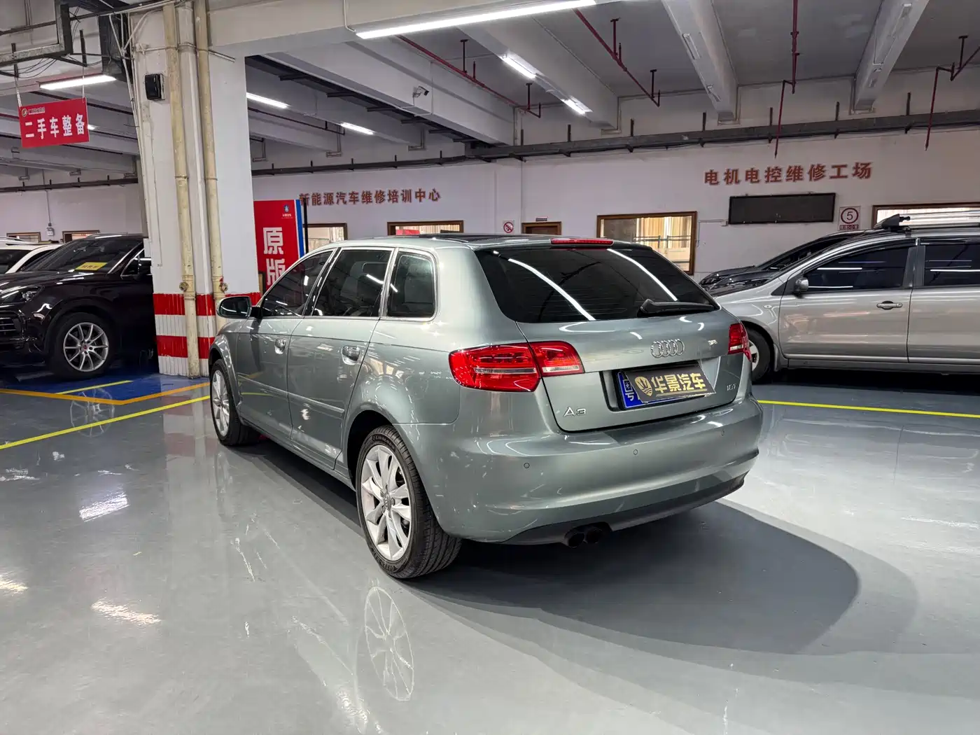 Audi A3 (Import) 2010 Sportback 1.8T Premium Model фото 4