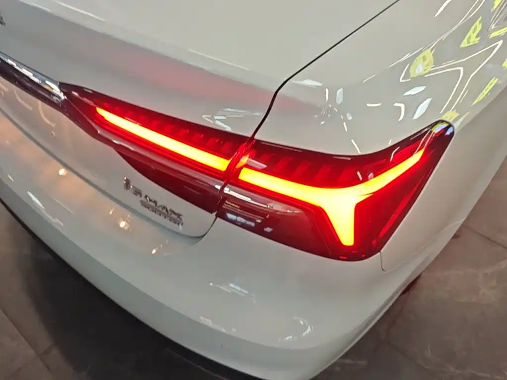 Roewe i6 MAX 2022 2020 Model 300TGI Automatic Cool & Smart Edition