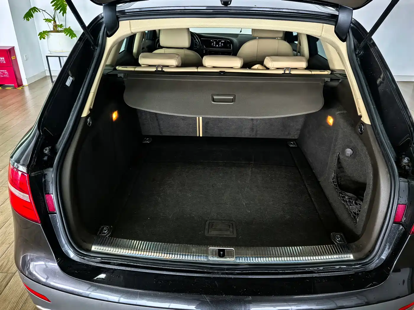 Audi A4 (Import) 2015 2014 40 TFSI allroad quattro plus