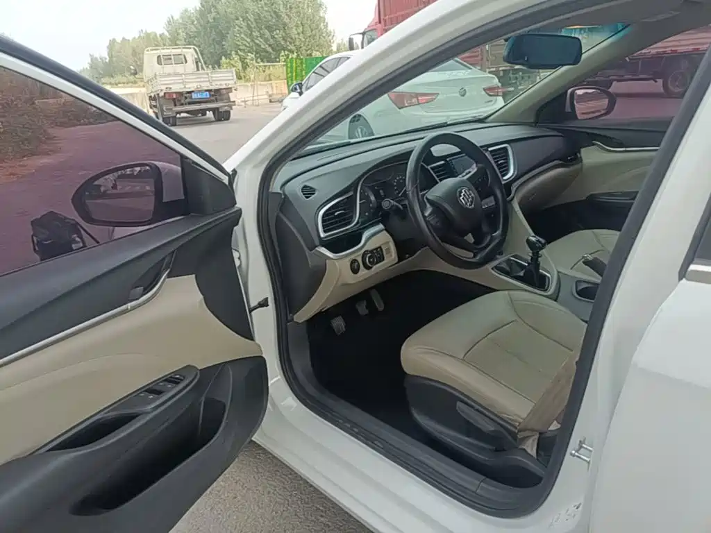 Фото 16 - Buick Excelle