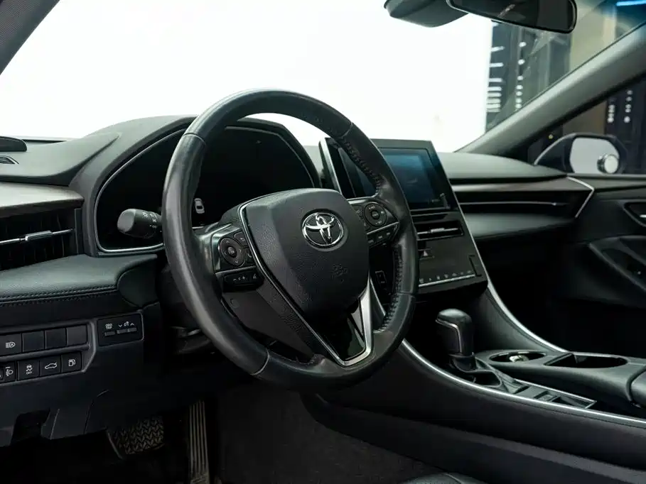 Toyota Avalon 2023 2.0L Premium Selection фото 17