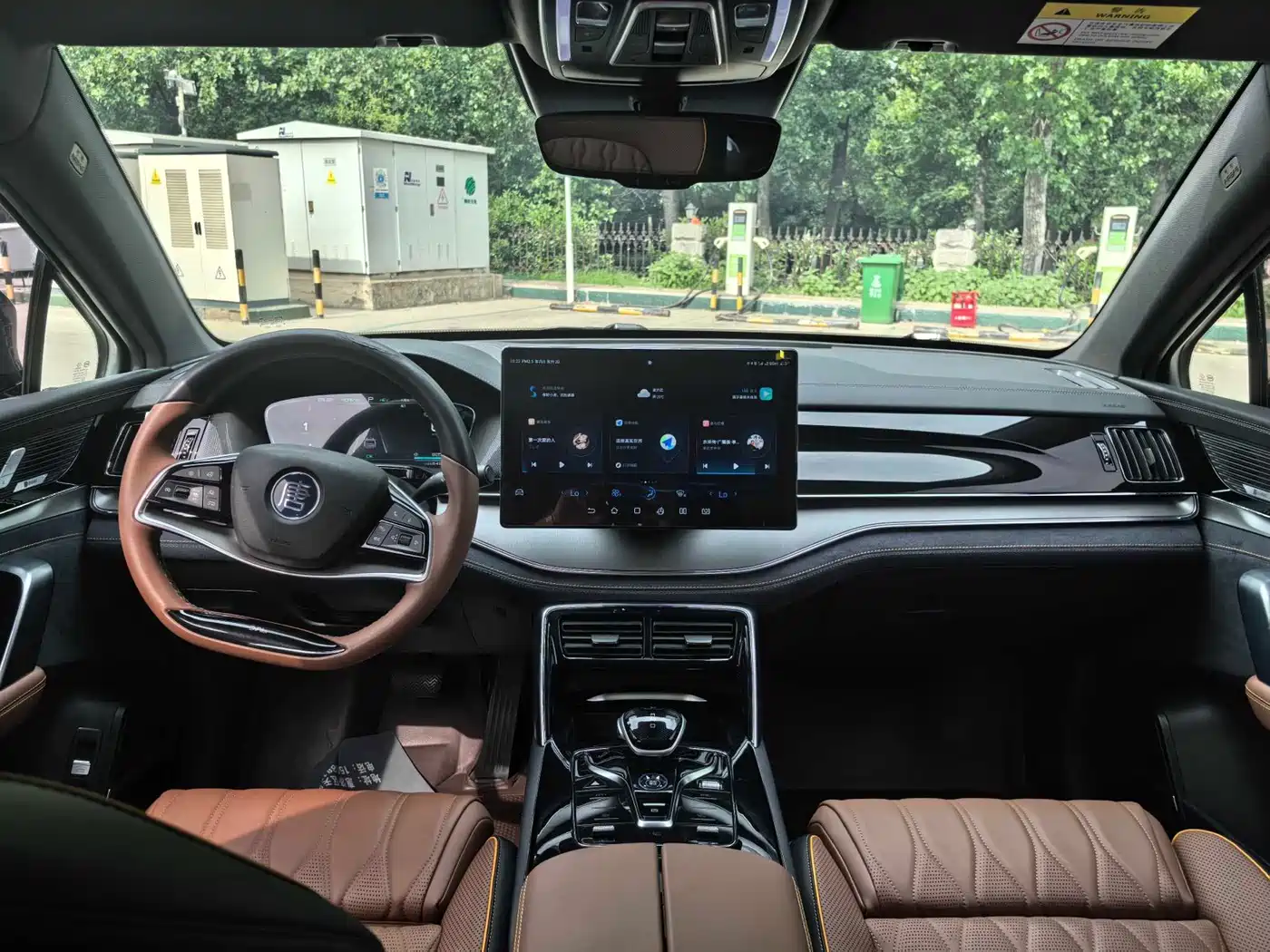 BYD Tang New Energy 2021 DM-i 112KM Honor фото 11