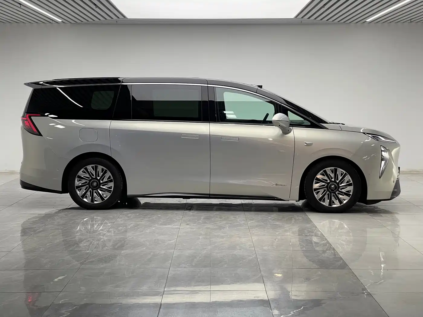 Buick Zhijing Shijia 2025 2026 Model PHEV Base Version