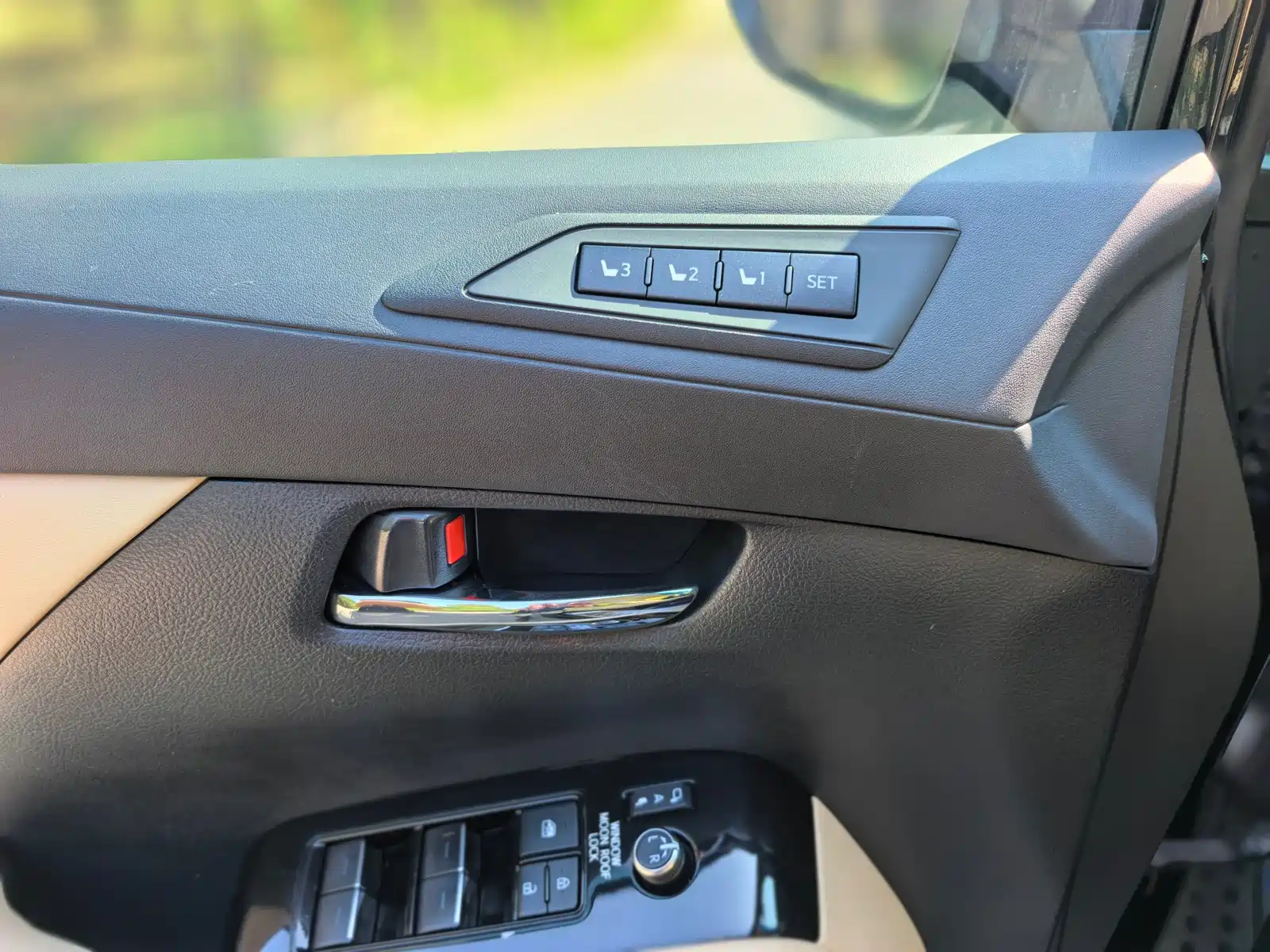Фото 23 - Toyota Vellfire