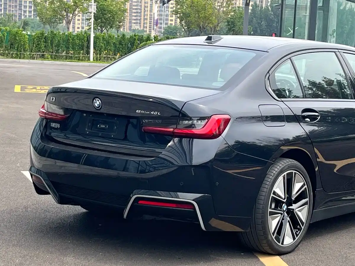 BMW i3 2025 eDrive 40 L Shadow Night Sport Package фото 11