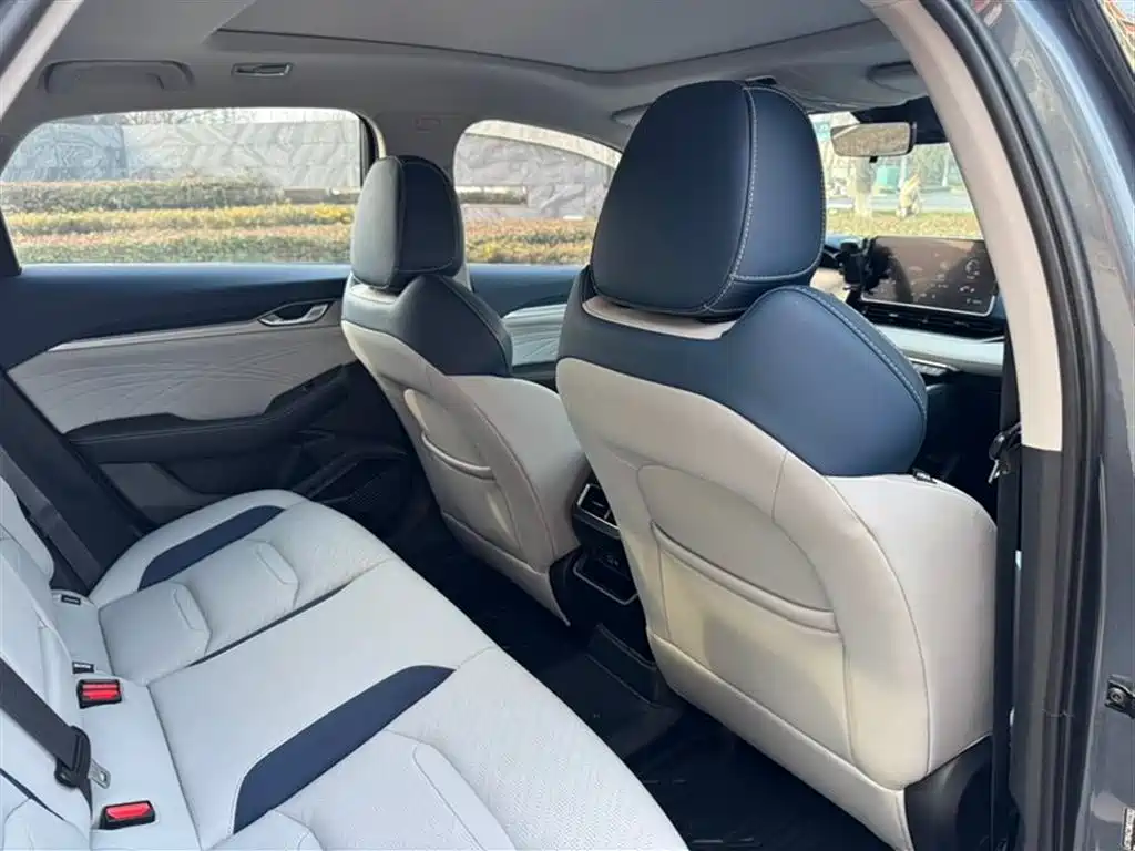 GEELY AUTOMOBILE XINGRUI