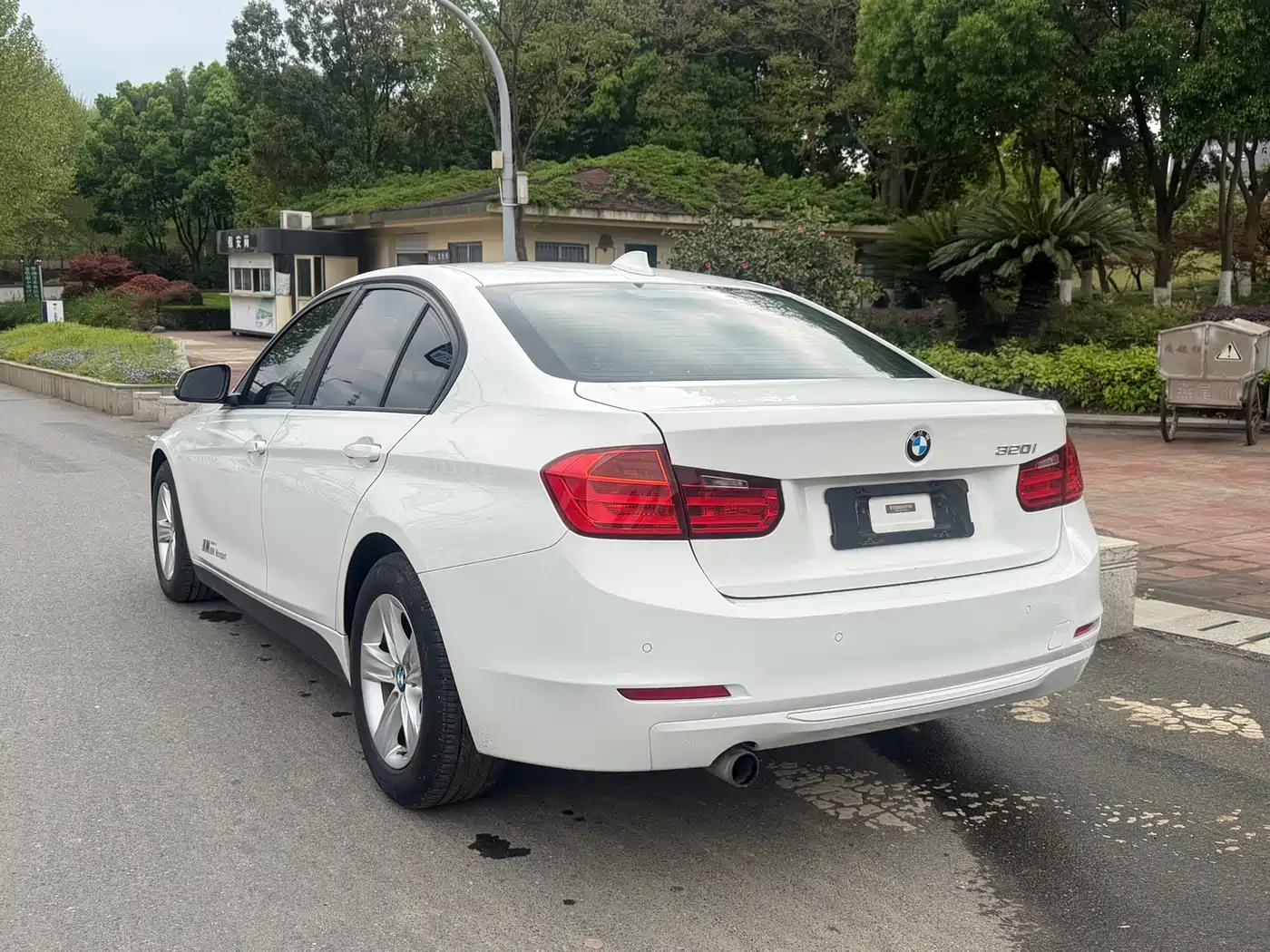 BMW 3 Series 2015 320i Progressive фото 5