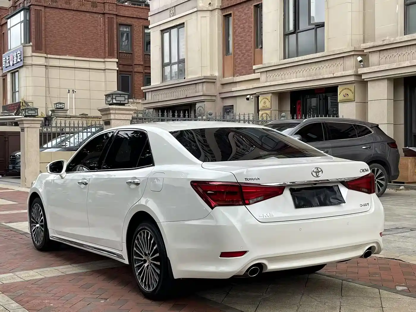 Toyota Crown 2018 2.0T Sport Edition фото 7