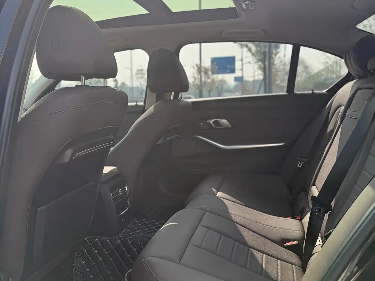 BMW 3 Series 2022 325Li M Sport Shadow Edition фото 11