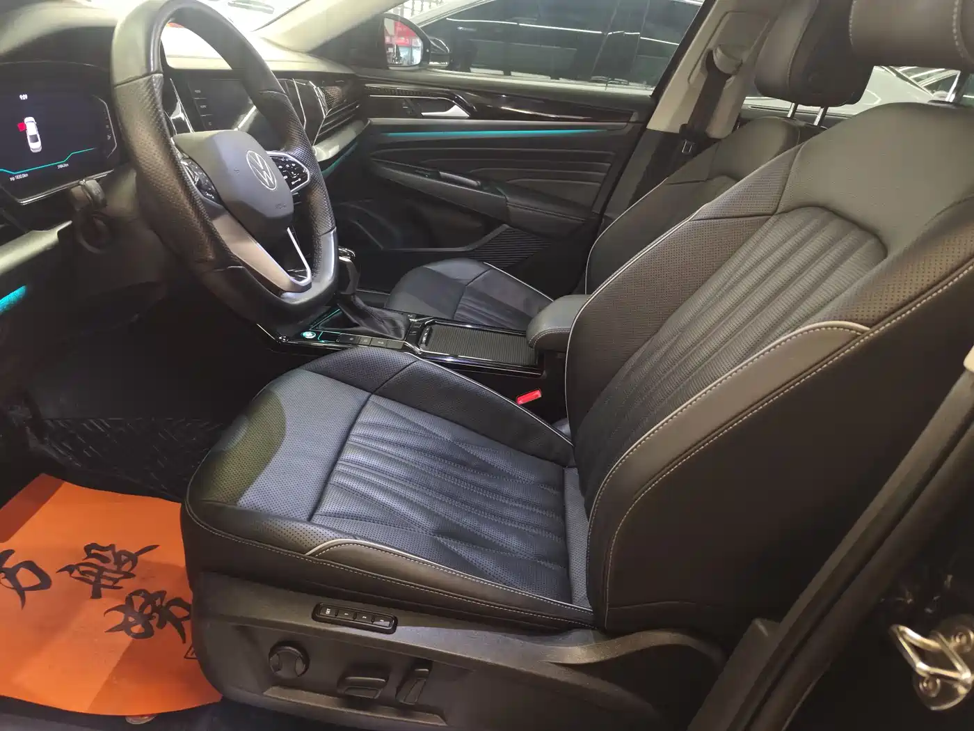 Volkswagen Passat 2023 Facelift 330TSI Luxury Edition фото 7