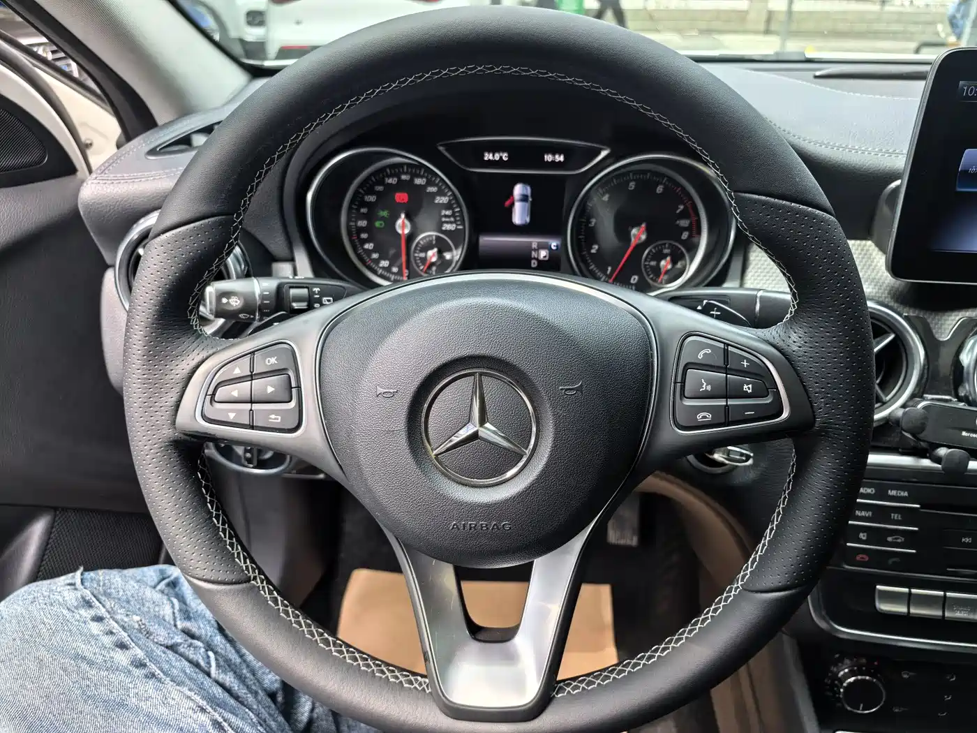 Mercedes-Benz GLA 2017 GLA 200 Fashion фото 8