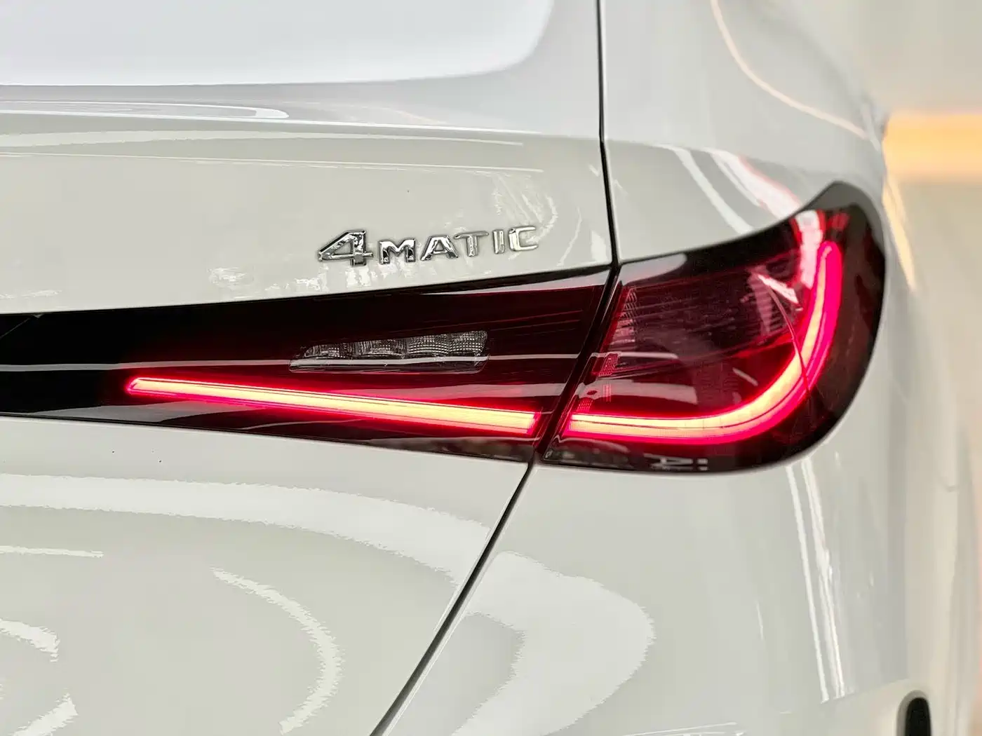 Mercedes-Benz GLC Coupe 2025 2025 GLC 260 4MATIC Coupe SUV