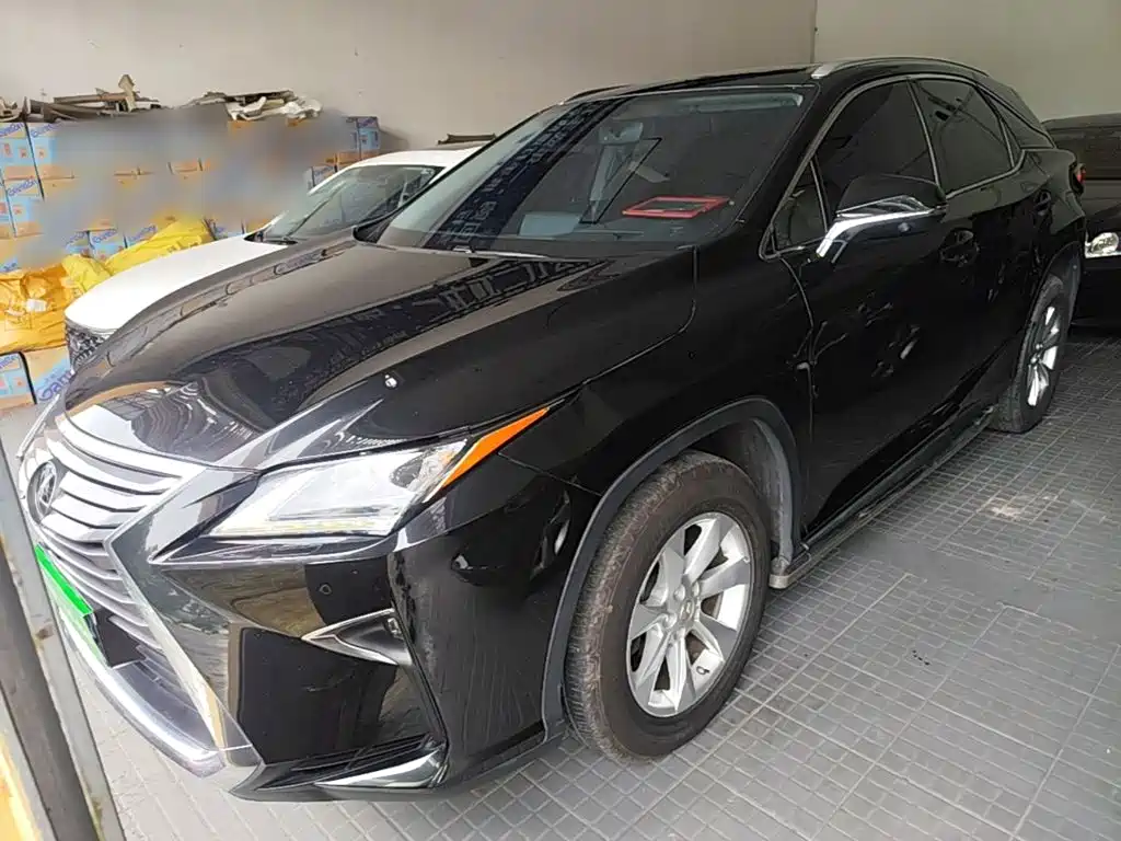 Фото 1 - Lexus RX