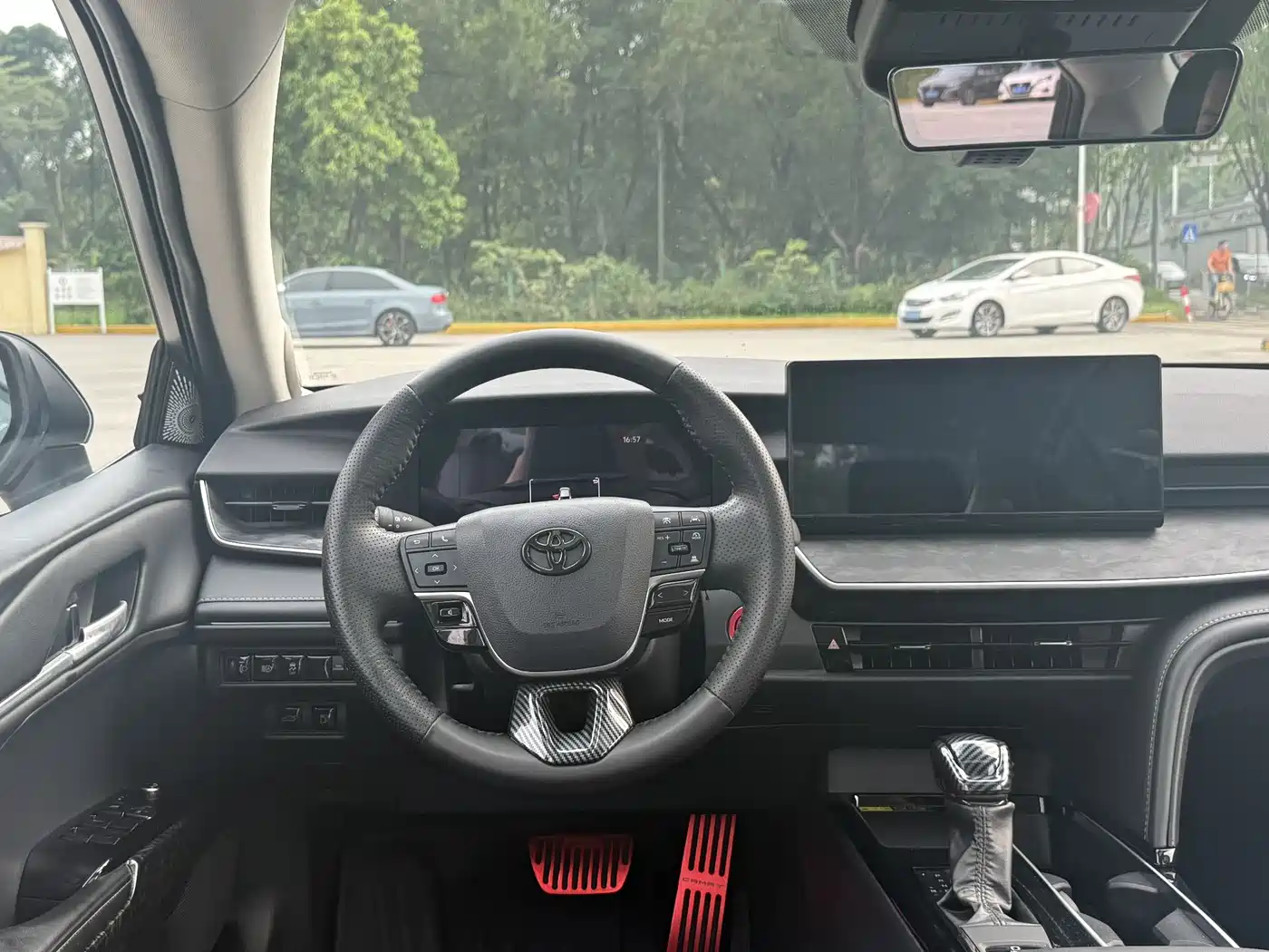 Toyota Camry 2024 2.0GVP Luxury Edition фото 24