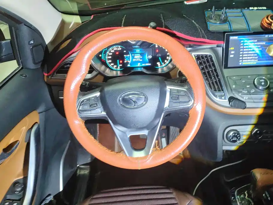 Soueast DX7 2016 2015 1.5T Automatic Luxury