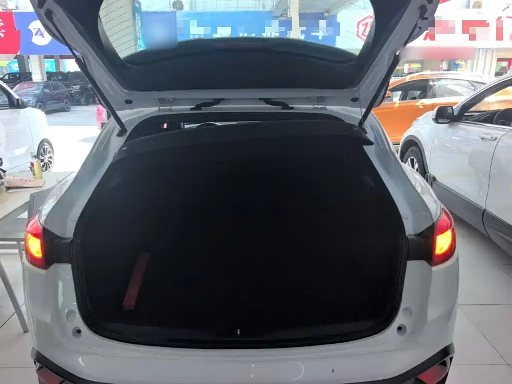 Photo 19 - Mazda CX-4