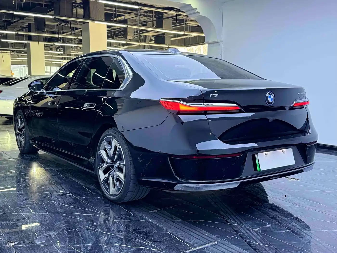 Photo 21 - BMW i7