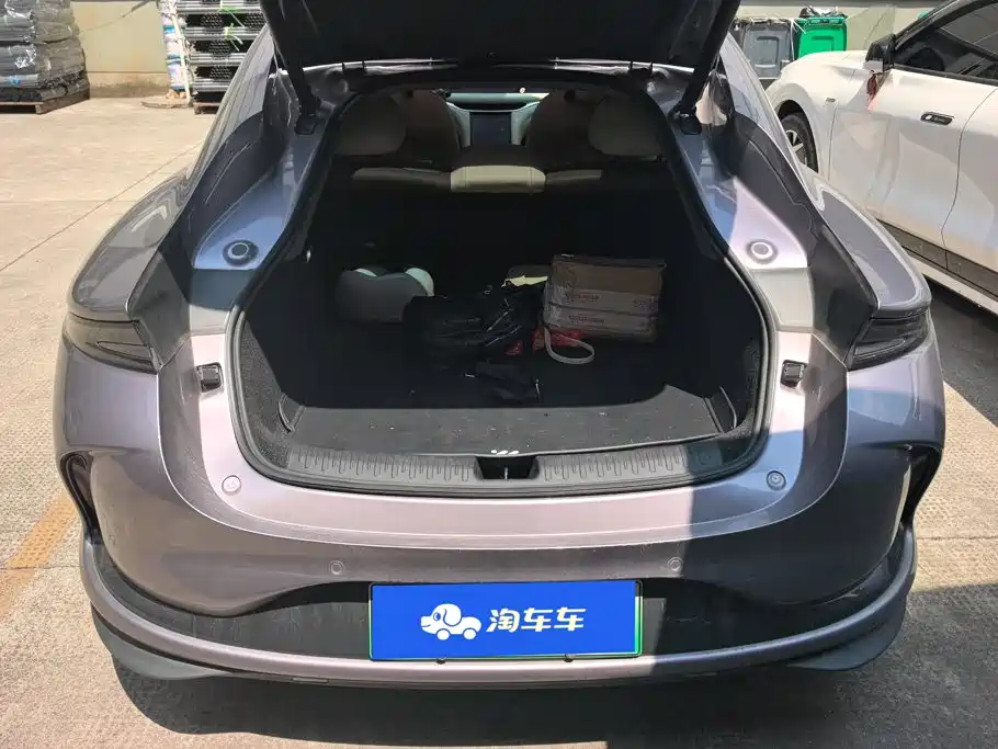 2025 IM Motors IM L6