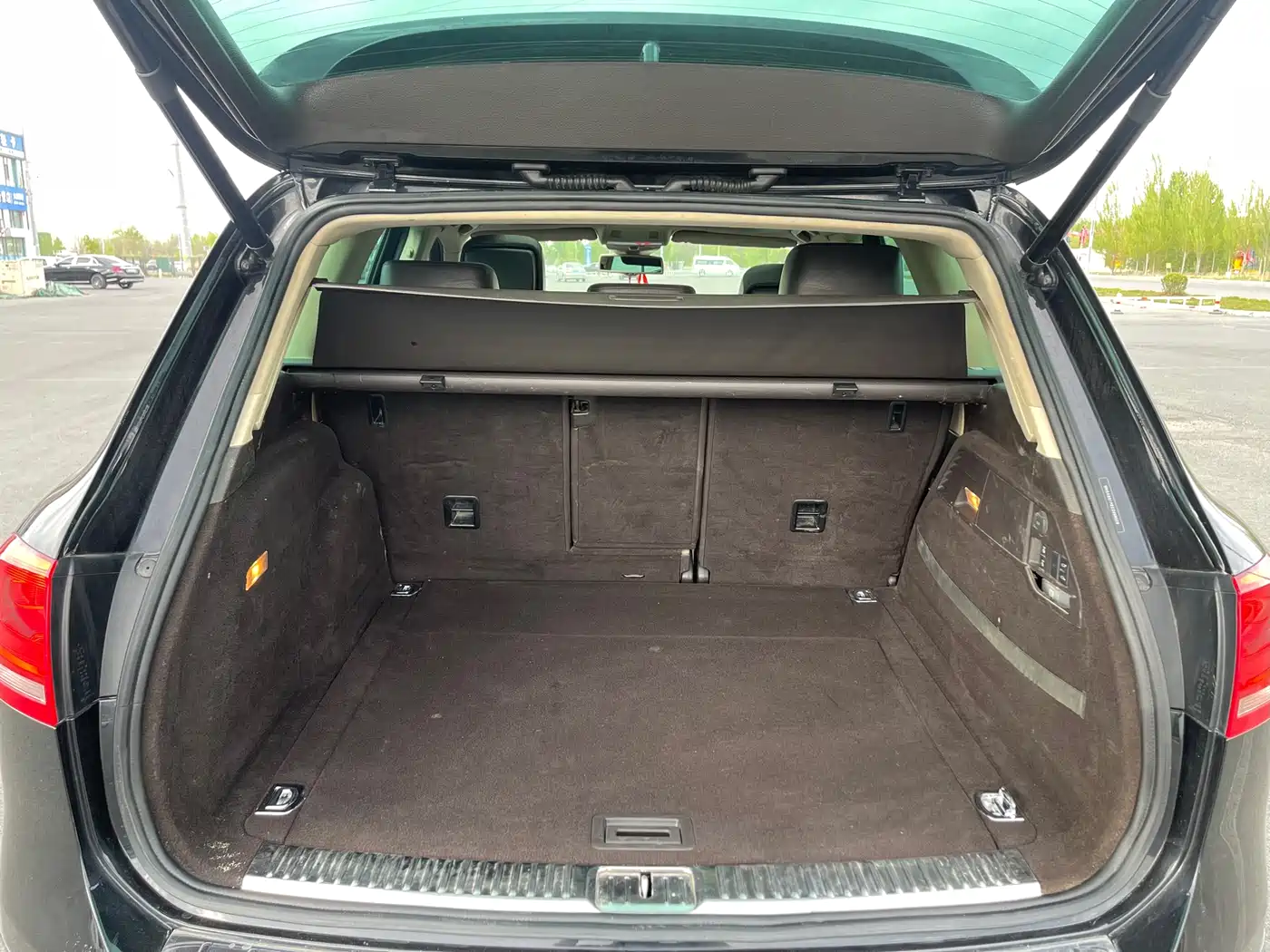 Volkswagen Touareg 2011 3.0TSI Luxury фото 14