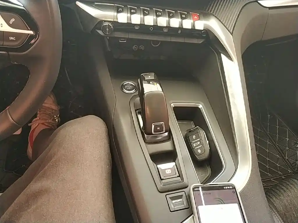 Peugeot 5008 2017 380THP 7-seat Elite Edition фото 14