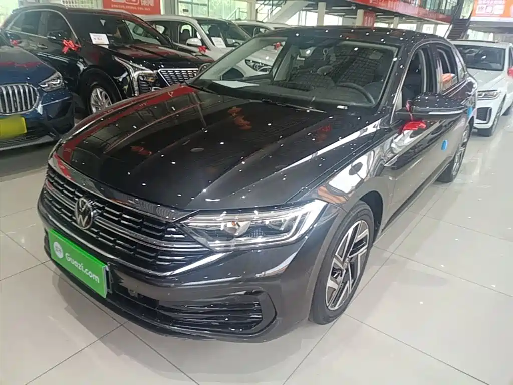 Volkswagen Sagitar 2023 300TSI DSG Surpassing Edition