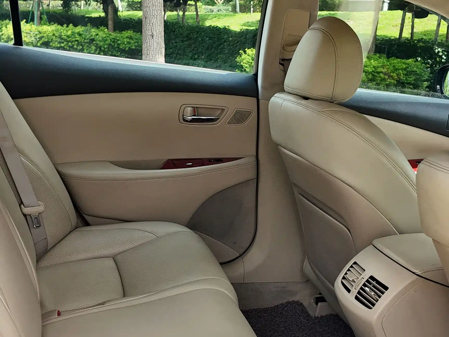 Фото 31 - Lexus ES