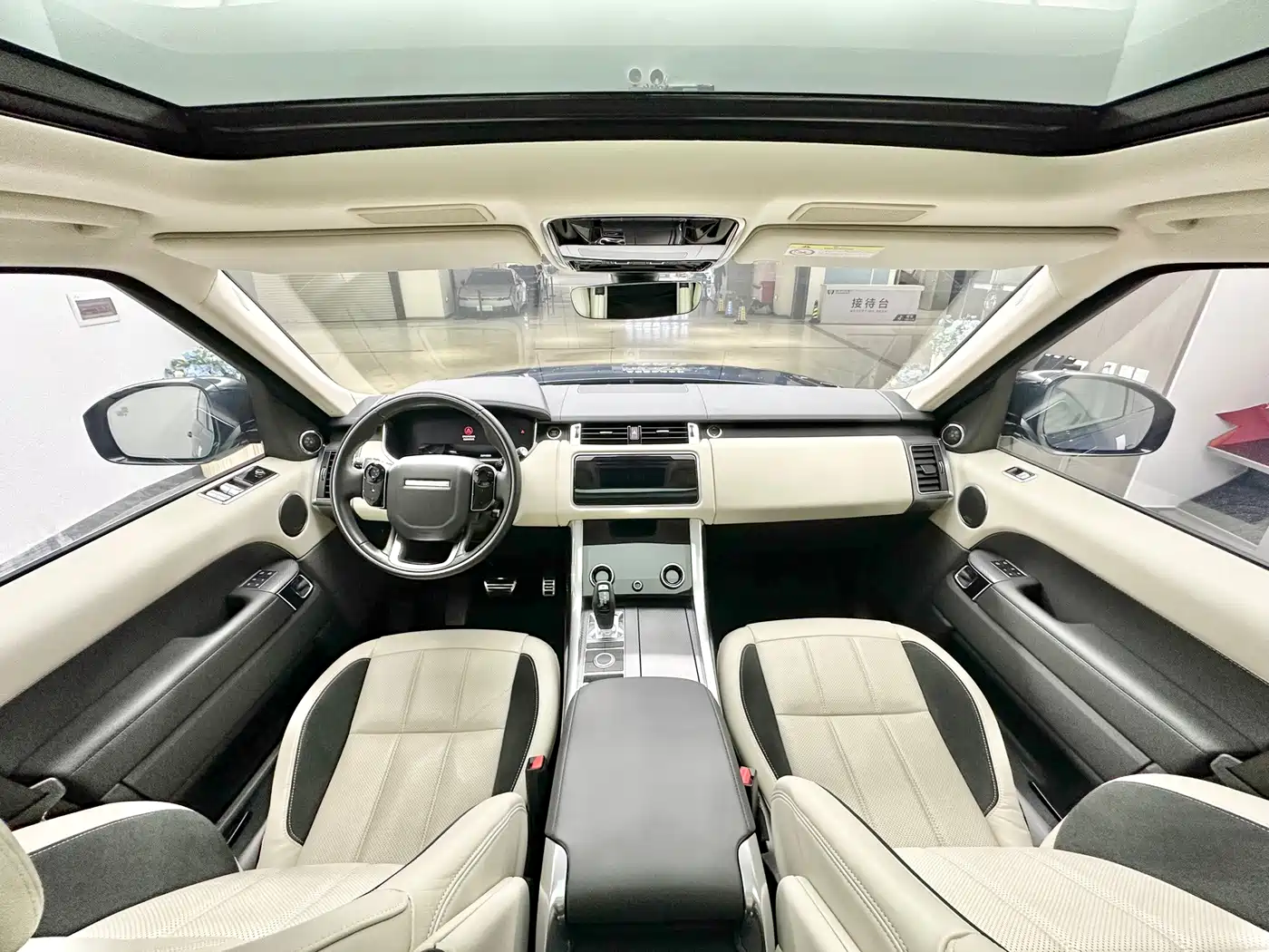 Photo 12 - Land Rover Range Rover Sport