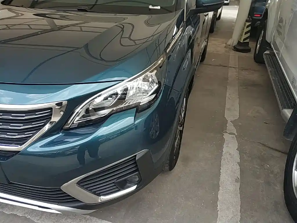 Peugeot 5008 2017 380THP 7-seat Elite Edition фото 24