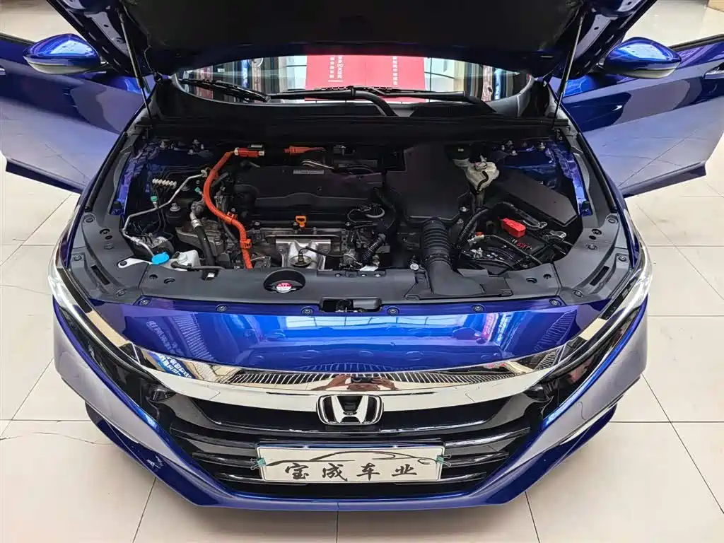 Фото 21 - Honda Accord