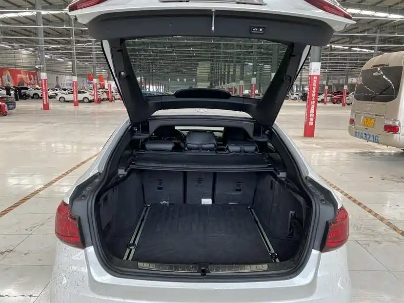BMW 3 Series GT 2019 320i M Sport Package фото 13
