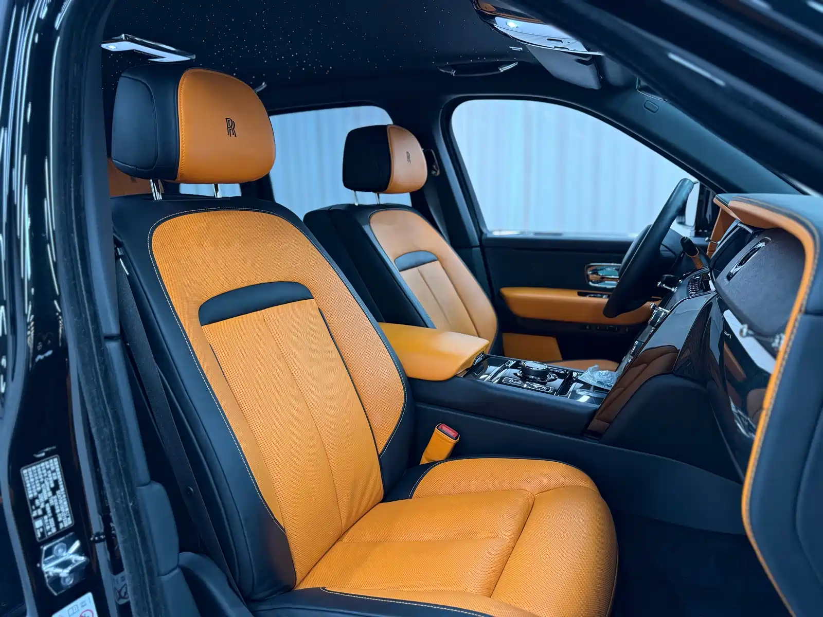 Фото 16 - Rolls-Royce Cullinan