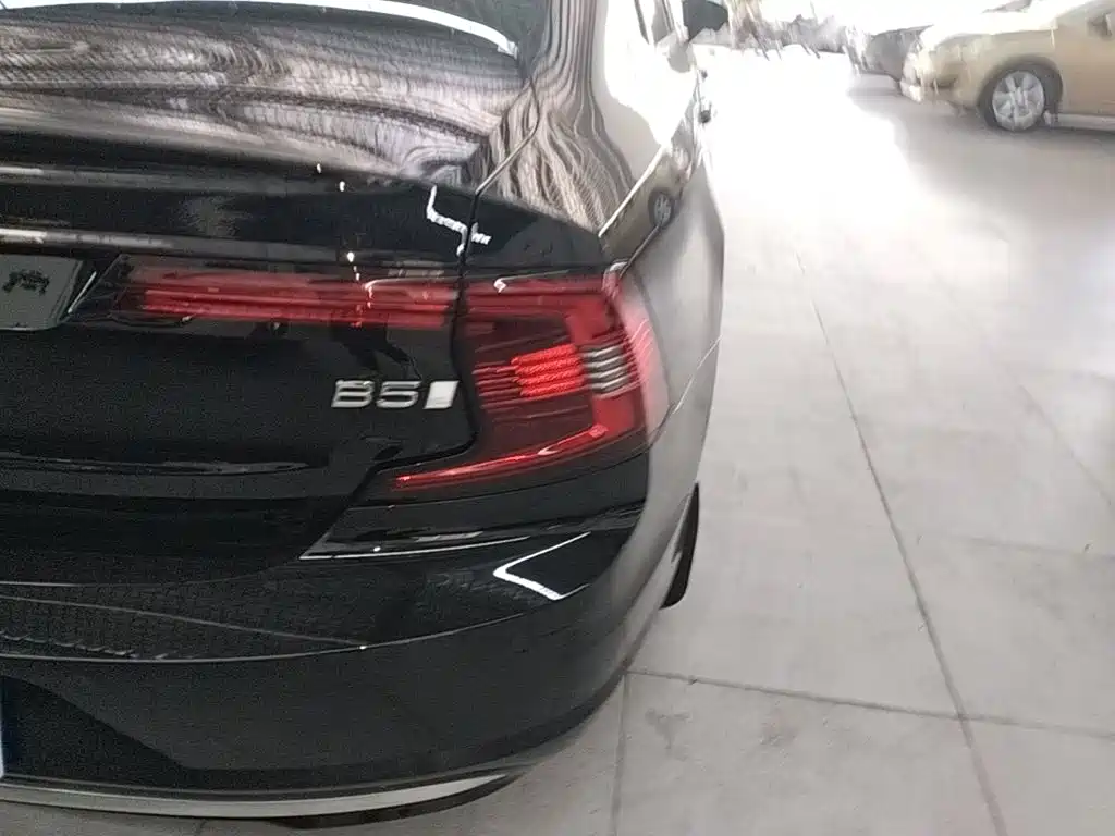 Фото 8 - Volvo S90