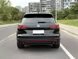 Фото 4 - Volkswagen Touareg