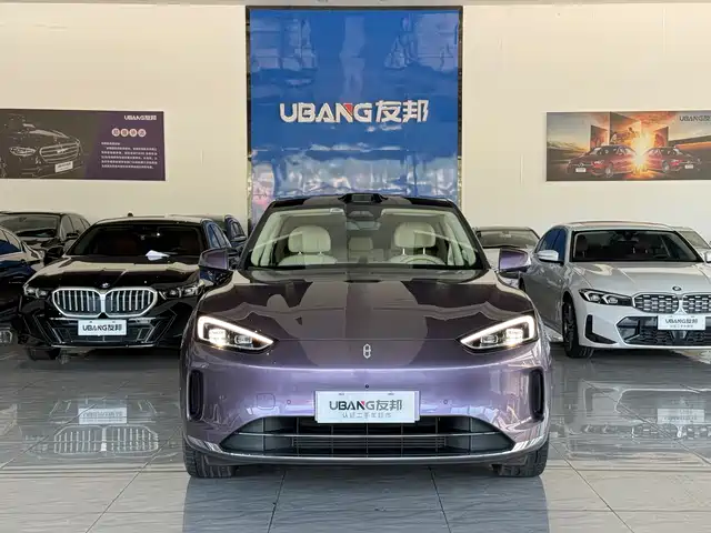AITO Wenjie AITO M5 2025
