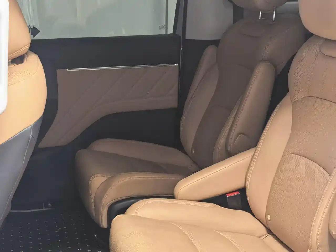 Wuling Motors Xingguang 730 New Energy 2025 2025 Model Plug-in Hybrid Base Version