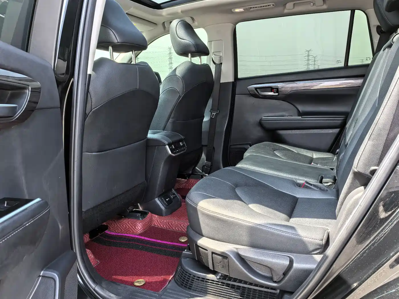 Toyota Highlander 2022 Dual Engine 2.5L 4WD Supreme Edition 7-Seater фото 2