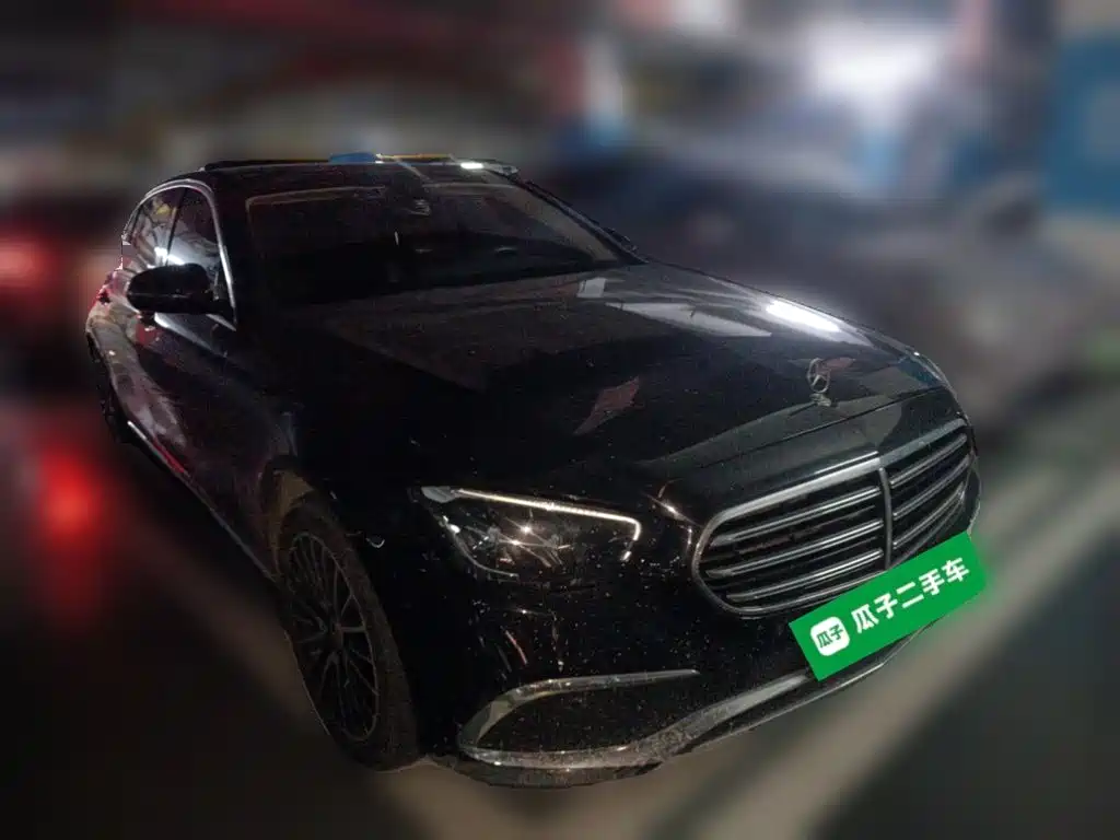 Photo 3 - Mercedes-Benz E-Class